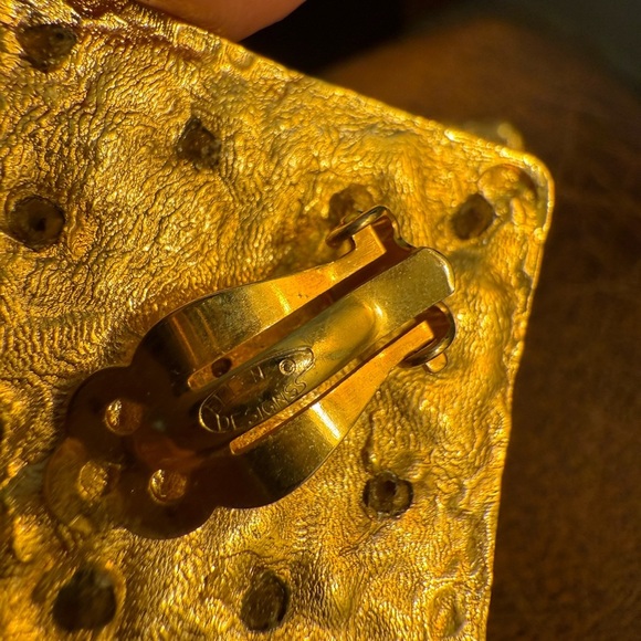 Vintage Ellen Designs Red & Gold Clip-On Earrings - Picture 3 of 3